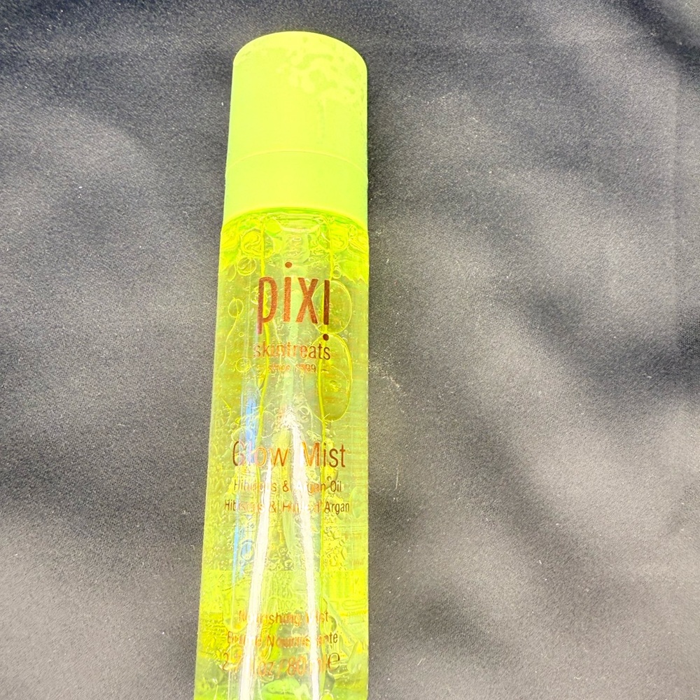 Pixi Skintreats Glow Mist in Bright Yellow